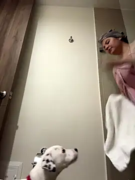 Snapshot of PoliBenett_ chatting on October 2025 05:10:02 PM PoliBenett online show from October 2025 05:10:02 PM