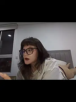 Snapshot of PoliBenett_ chatting on January 2026 02:16:02 AM PoliBenett online show from January 2026 02:16:02 AM