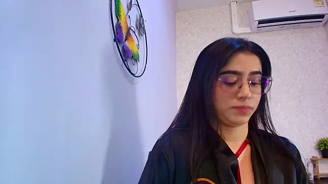 Amy wats0n online show from November 2025 07:04:02 PM