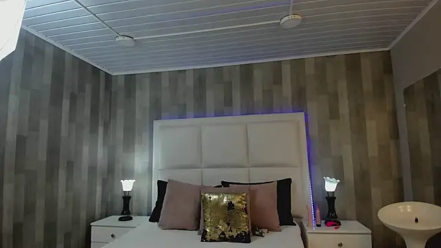 HazelMoret online show from February 2025 11:54:01 AM