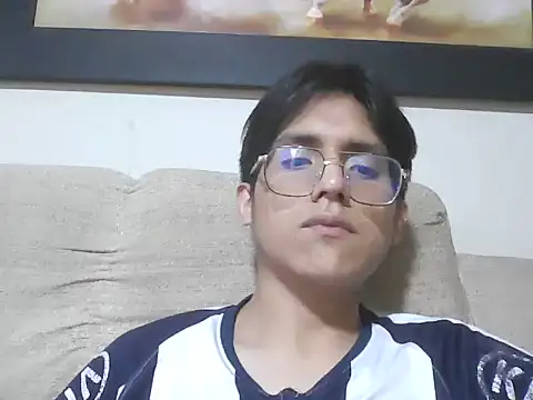 Snapshot of HardDick2 chatting on June 2026 02:20:02 AM HardDick2 online show from June 2026 02:20:02 AM