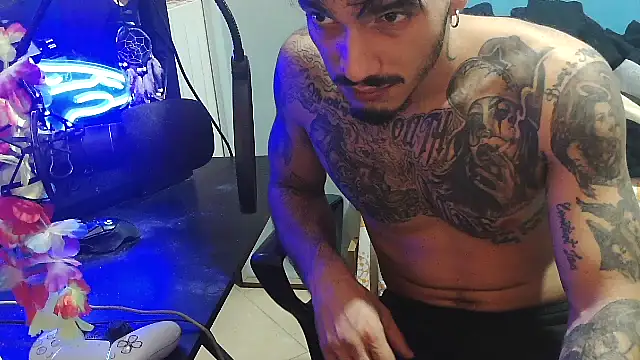 Snapshot of Badboyi1997 chatting on September 2025 10:25:01 PM Badboyi1997 online show from September 2025 10:25:01 PM