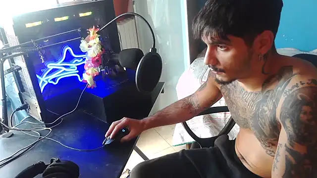 Snapshot of Badboyi1997 chatting on October 2025 10:47:01 AM Badboyi1997 online show from October 2025 10:47:01 AM