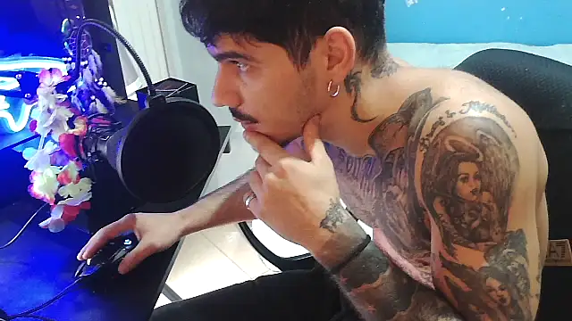 Snapshot of Badboyi1997 chatting on October 2025 01:56:02 PM Badboyi1997 online show from October 2025 01:56:02 PM