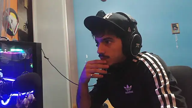 Snapshot of Badboyi1997 chatting on November 2025 01:26:01 AM Badboyi1997 online show from November 2025 01:26:01 AM