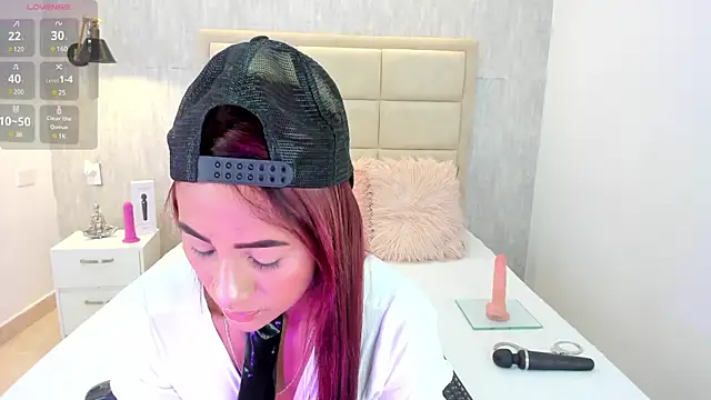 ValeryPettry 1 online show from January 2025 01:27:01 PM