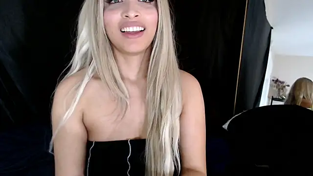 Snapshot of liadivina chatting on February 2025 03:20:02 PM liadivina online show from February 2025 03:20:02 PM