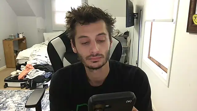 Dylansd online show from December 2024 08:26:02 PM