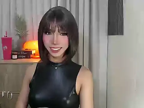 LexieTrixie online show from November 2025 07:17:01 PM