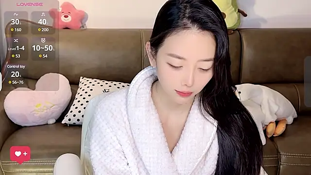 Yilin1999 online show from March 2025 09:39:02 AM