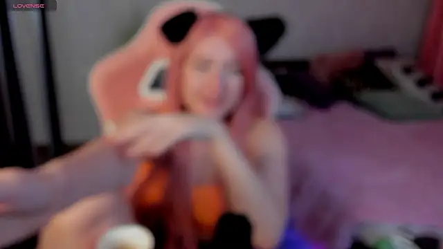 Snapshot of LisaElfy chatting on December 2024 10:06:01 PM LisaElfy online show from December 2024 10:06:01 PM