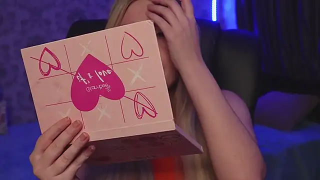 Snapshot of LisaElfy chatting on December 2024 11:07:02 PM LisaElfy online show from December 2024 11:07:02 PM