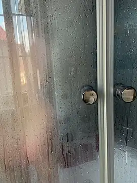 LisaElfy online show from March 2026 01:36:02 PM