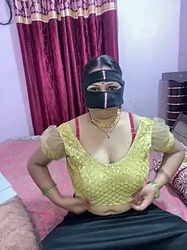 Snapshot of mickey_love chatting on March 2026 03:56:02 AM mickey love online show from March 2026 03:56:02 AM