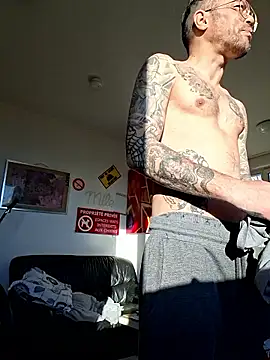 Snapshot of mileflav0r chatting on March 2026 07:13:02 AM mileflav0r online show from March 2026 07:13:02 AM