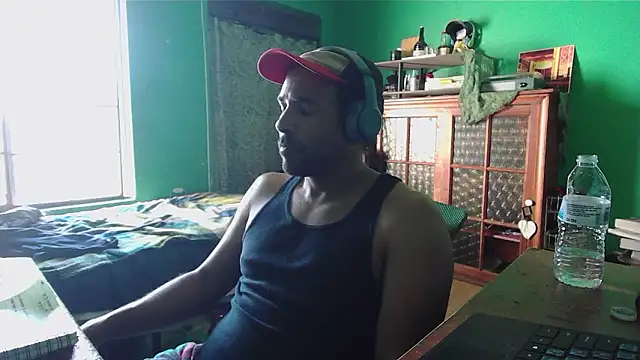 Snapshot of _______the chatting on March 2026 10:12:01 PM the online show from March 2026 10:12:01 PM