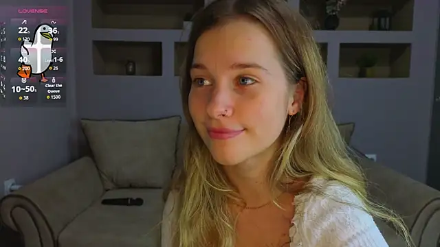 Snapshot of LinaCristonsen chatting on October 2025 05:24:01 PM LinaCristonsen online show from October 2025 05:24:01 PM