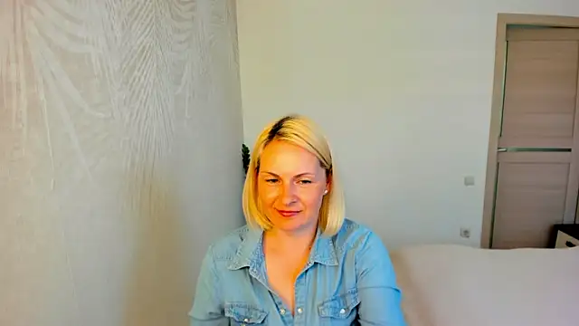 Alicee Gracee online show from May 2026 10:43:02 AM