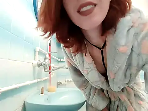 Snapshot of beaverwoman chatting on December 2024 10:45:01 PM beaverwoman online show from December 2024 10:45:01 PM