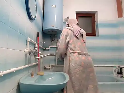 Snapshot of beaverwoman chatting on January 2025 04:18:02 PM beaverwoman online show from January 2025 04:18:02 PM