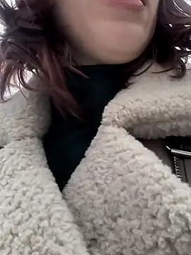 Snapshot of beaverwoman chatting on January 2025 11:04:02 AM beaverwoman online show from January 2025 11:04:02 AM