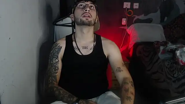 Snapshot of Dereck_Dickson chatting on November 2025 04:56:01 AM Dereck Dickson online show from November 2025 04:56:01 AM