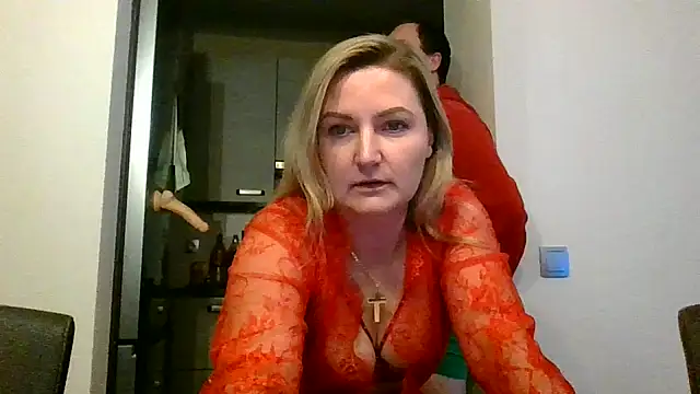 Snapshot of CoupleKitty chatting on January 2025 07:53:01 PM CoupleKitty online show from January 2025 07:53:01 PM