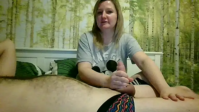 Snapshot of CoupleKitty chatting on February 2025 10:00:02 PM CoupleKitty online show from February 2025 10:00:02 PM