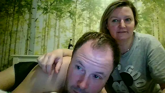 Snapshot of CoupleKitty chatting on February 2025 09:48:02 PM CoupleKitty online show from February 2025 09:48:02 PM