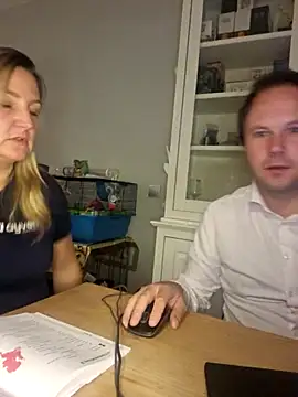 Snapshot of CoupleKitty chatting on October 2025 06:29:02 PM CoupleKitty online show from October 2025 06:29:02 PM