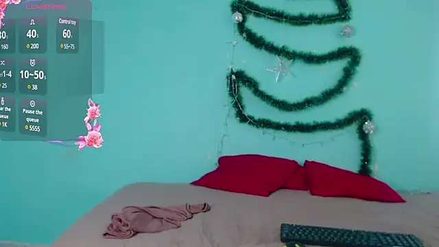 Snapshot of Katia_15 chatting on December 2024 09:00:01 PM Katia 15 online show from December 2024 09:00:01 PM