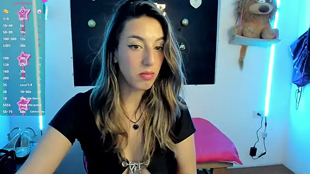 queen-natty online show from December 2024 04:43:02 AM