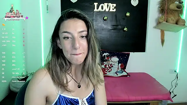 queen-natty online show from December 2024 05:29:02 AM