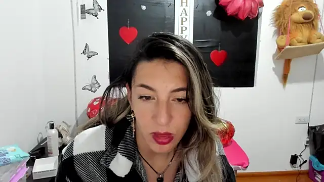 queen-natty online show from February 2025 03:56:02 AM