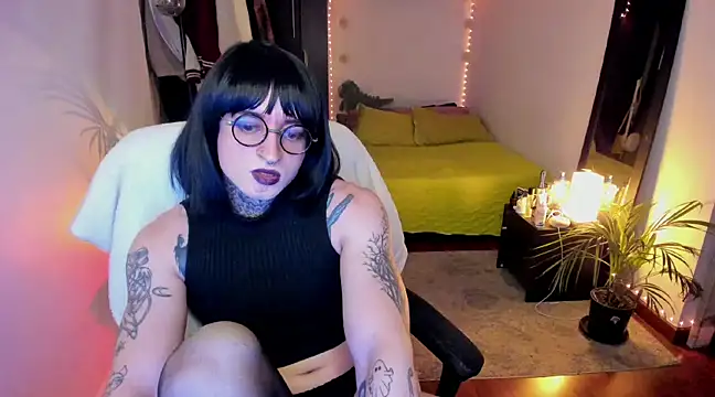 ShiiraVelkor online show from February 2025 01:05:01 PM