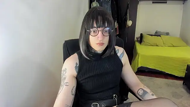 ShiiraVelkor online show from December 2025 09:40:02 AM