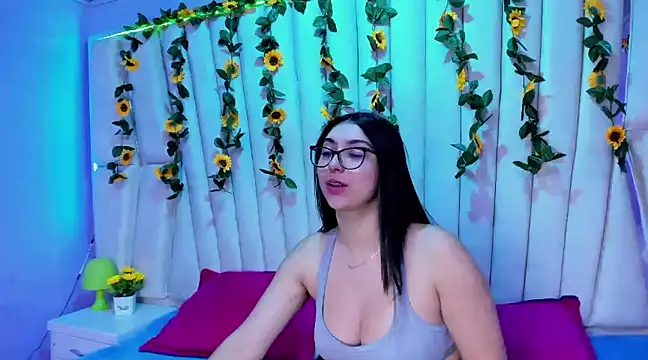 Snapshot of Lucy_Anall_ chatting on January 2025 10:30:02 PM Lucy Anall online show from January 2025 10:30:02 PM