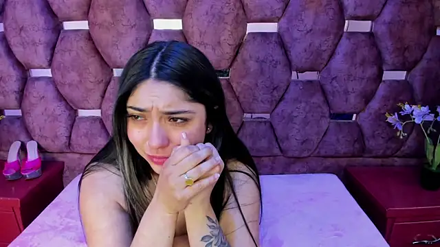 Snapshot of Lucy_Anall_ chatting on October 2025 10:10:01 PM Lucy Anall online show from October 2025 10:10:01 PM