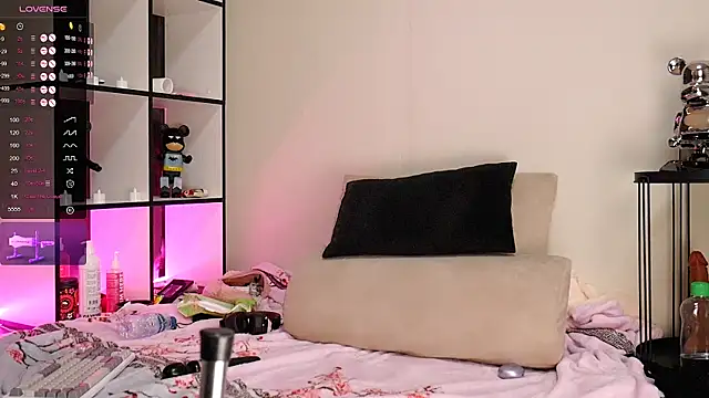 Snapshot of viamoon chatting on January 2026 03:54:01 AM viamoon online show from January 2026 03:54:01 AM