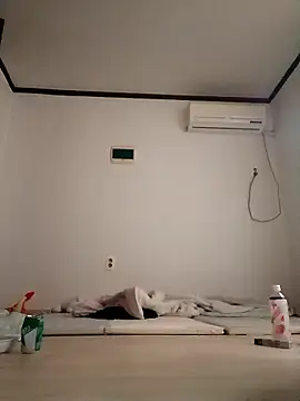 hello098712 online show from September 2025 10:09:02 PM