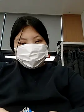 hello098712 online show from October 2025 03:31:02 AM