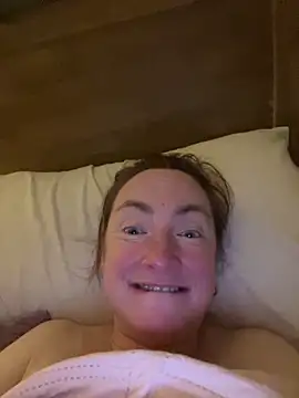 LouiseTswing online show from December 2024 11:28:01 PM