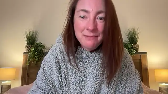 LouiseTswing online show from February 2025 08:14:02 PM