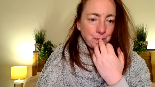 LouiseTswing online show from March 2025 07:43:02 PM