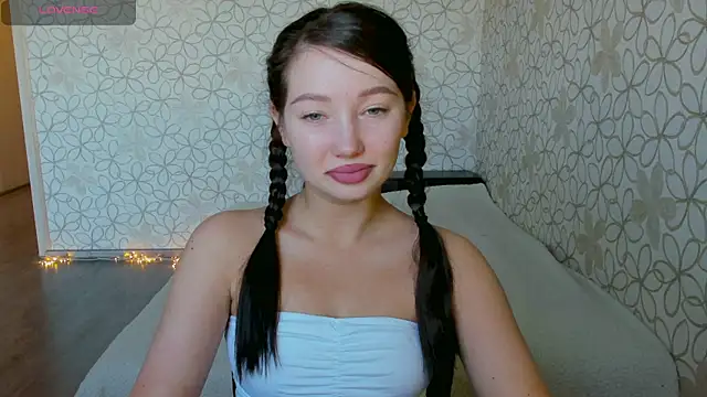 Lissa Cristal online show from May 2026 12:11:02 PM