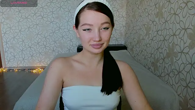 Lissa Cristal online show from May 2026 11:26:01 AM