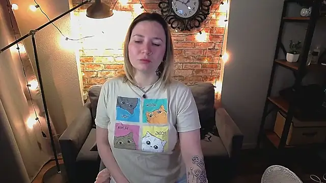 Ozalin Green online show from September 2025 07:41:01 PM