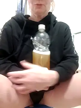 Milen Milf online show from January 2025 09:47:02 PM