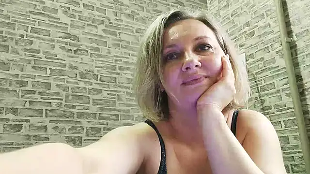 EdithManning online show from March 2025 09:55:01 AM