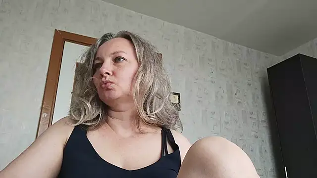 EdithManning online show from June 2026 06:52:02 AM